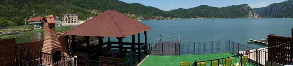 Vila Golful Dunarii ดูโบวา ภายนอก รูปภาพ