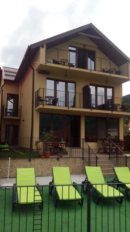Vila Golful Dunarii ดูโบวา ภายนอก รูปภาพ